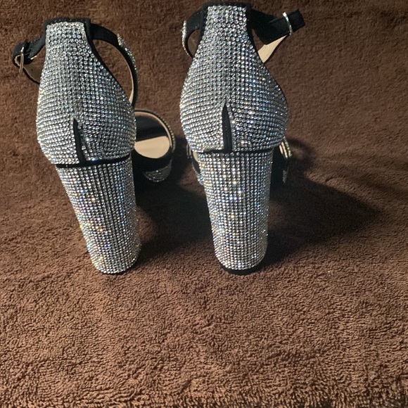 COPY - Shoes - Picture 3 of 7